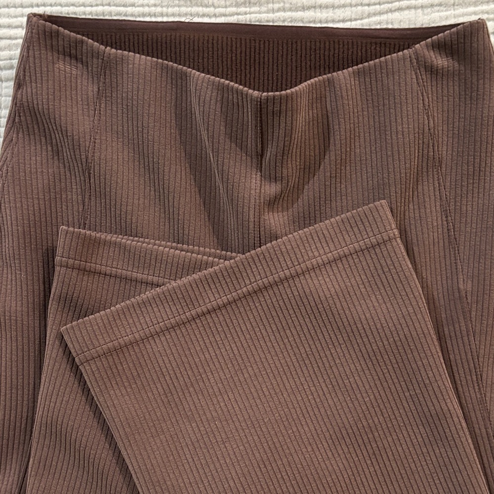 Lululemon Athletica Chocolate Ribbed Pants